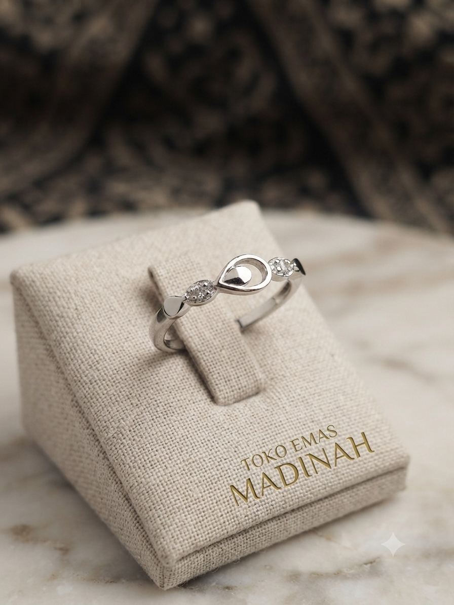 CINCIN CRESCENT MOOM