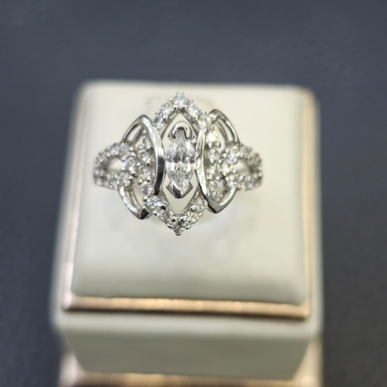 CINCIN COR OVAL