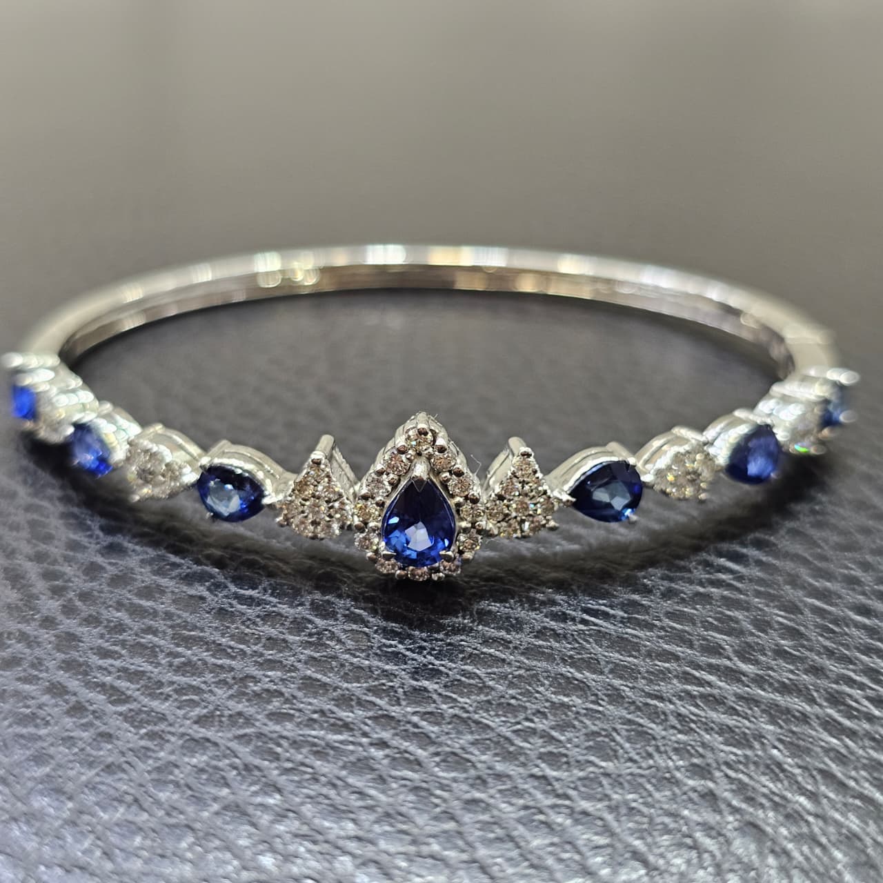 GB BERLIAN BLUE SAPPHIRE