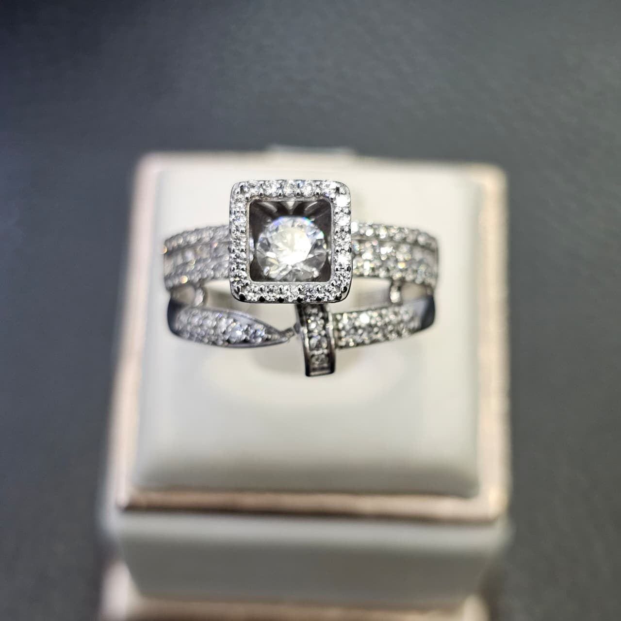 CINCIN DC PAKU