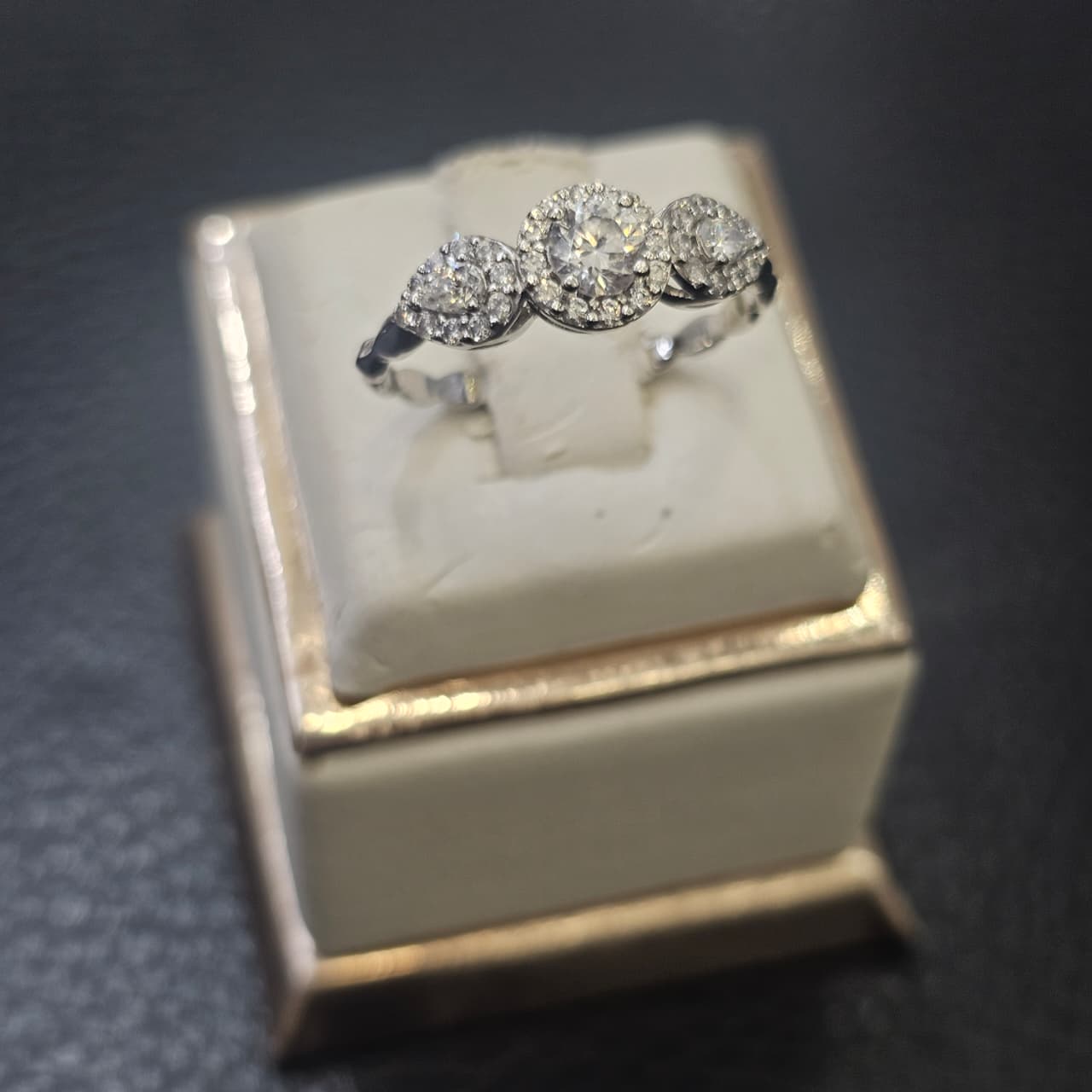 CINCIN HL BULAT