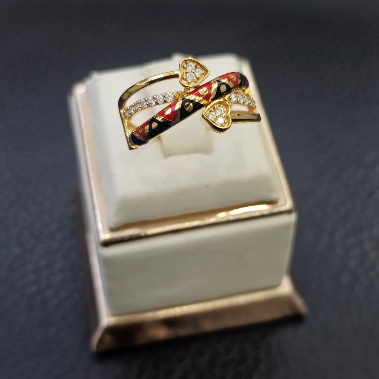 CINCIN SELISIH LOVE