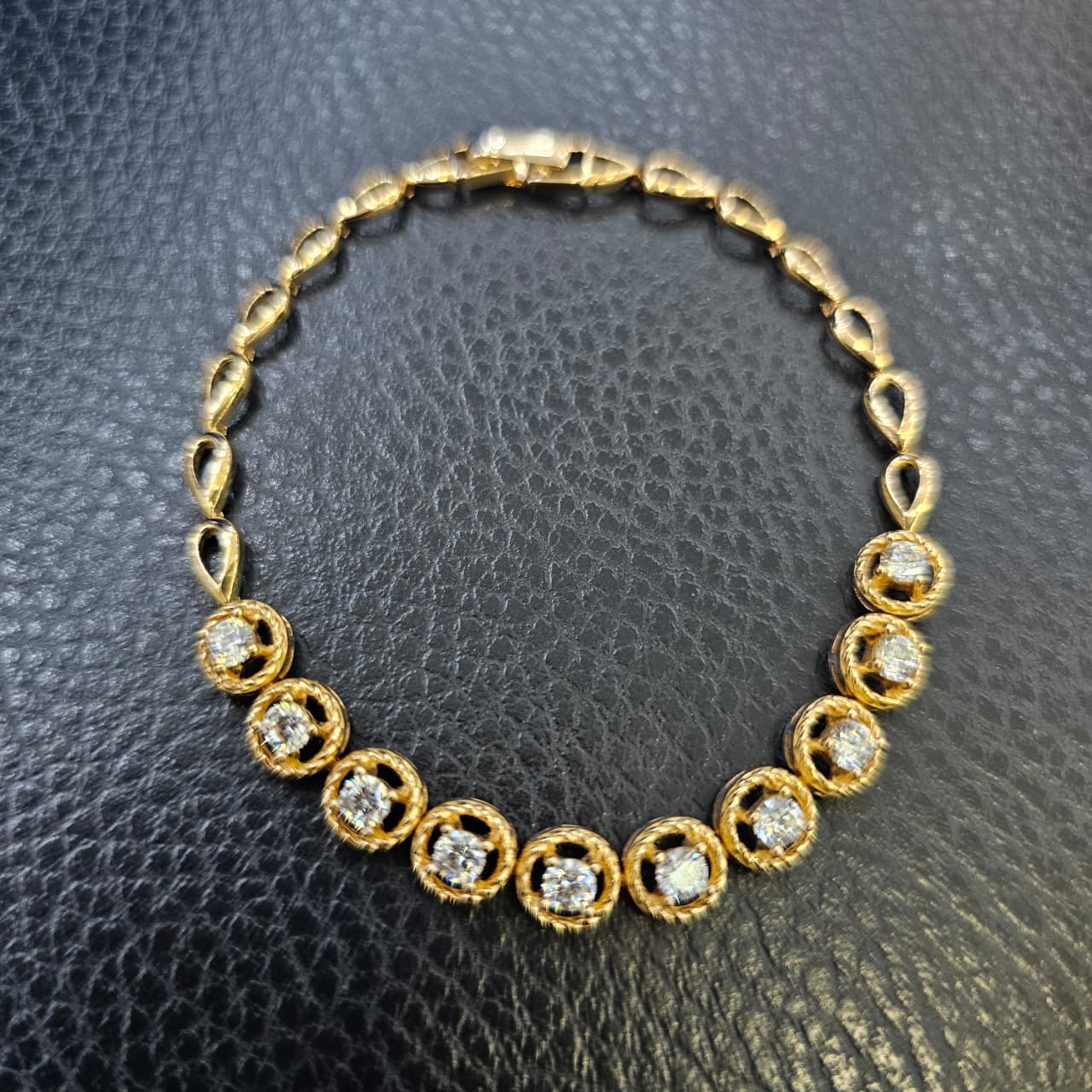 GELANG R BULAT