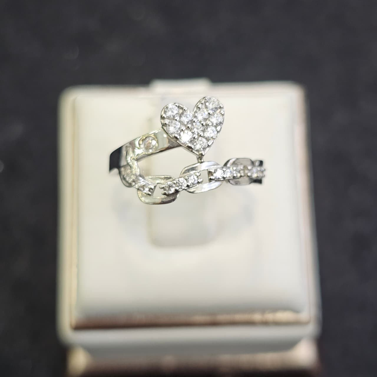 CINCIN LOVE AD