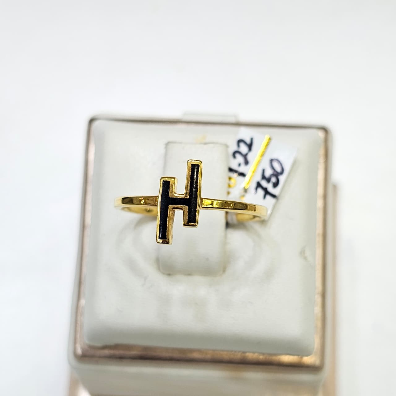 CINCIN H HITAM