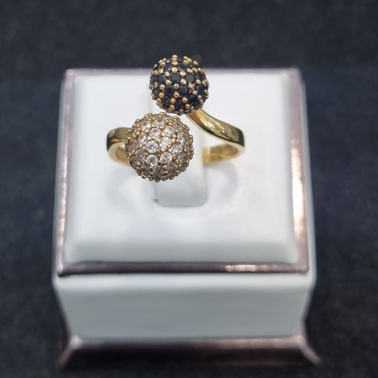 CINCIN DIOR SELISIH AD HITAM&PUTIH