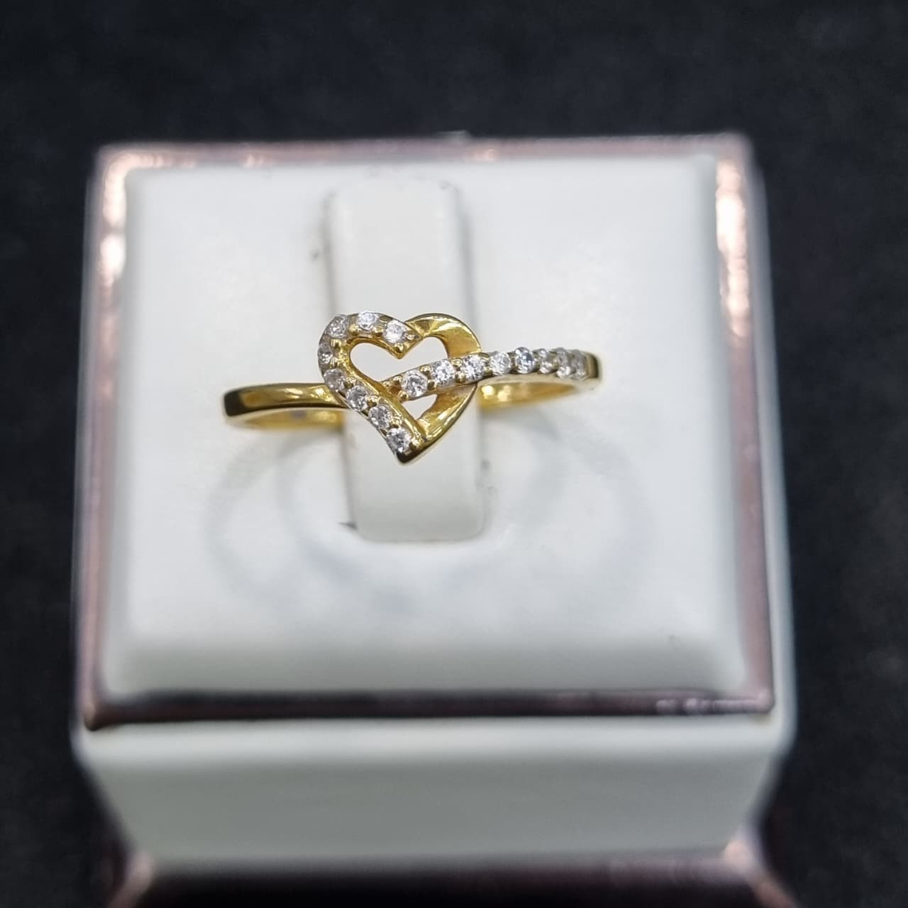 CINCIN LOVE LISTRING MATA AD