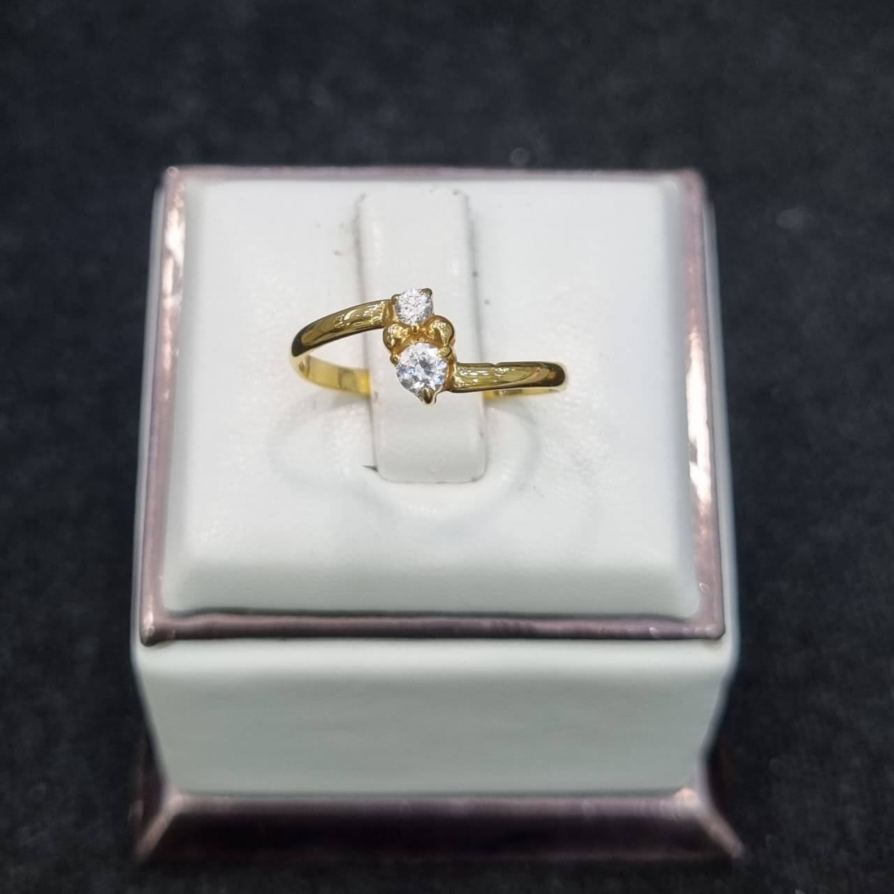 CINCIN SELISIH 2 MATA