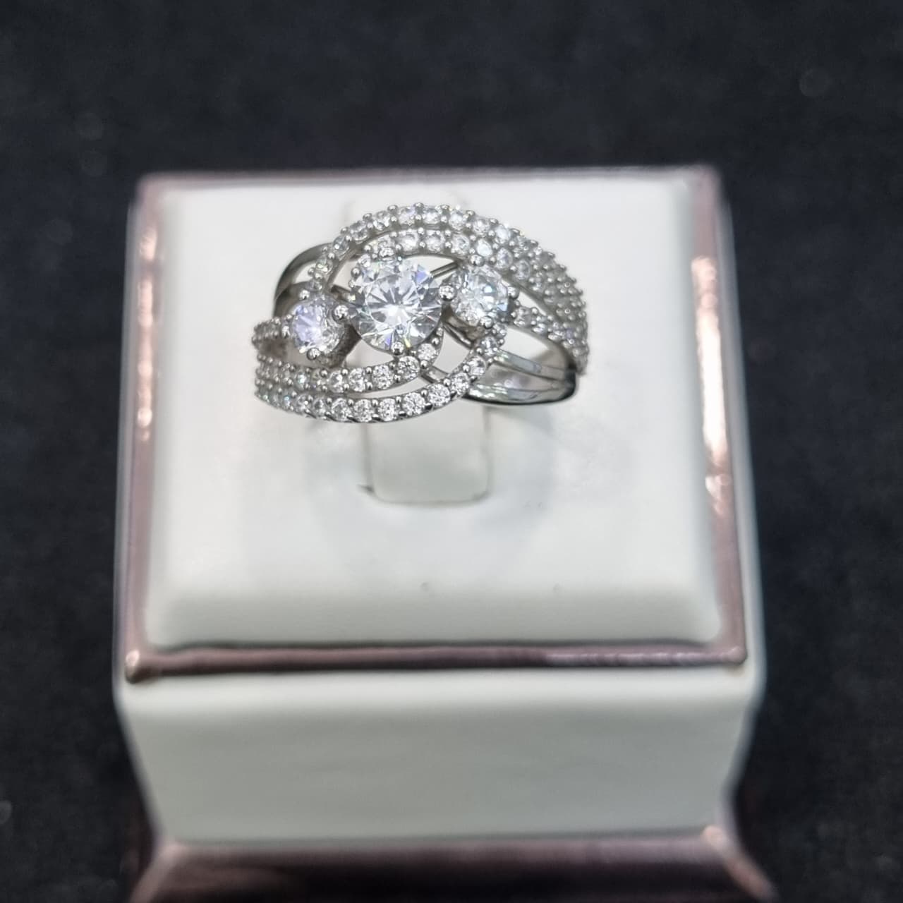 CINCIN GELOMBANG LISTRING