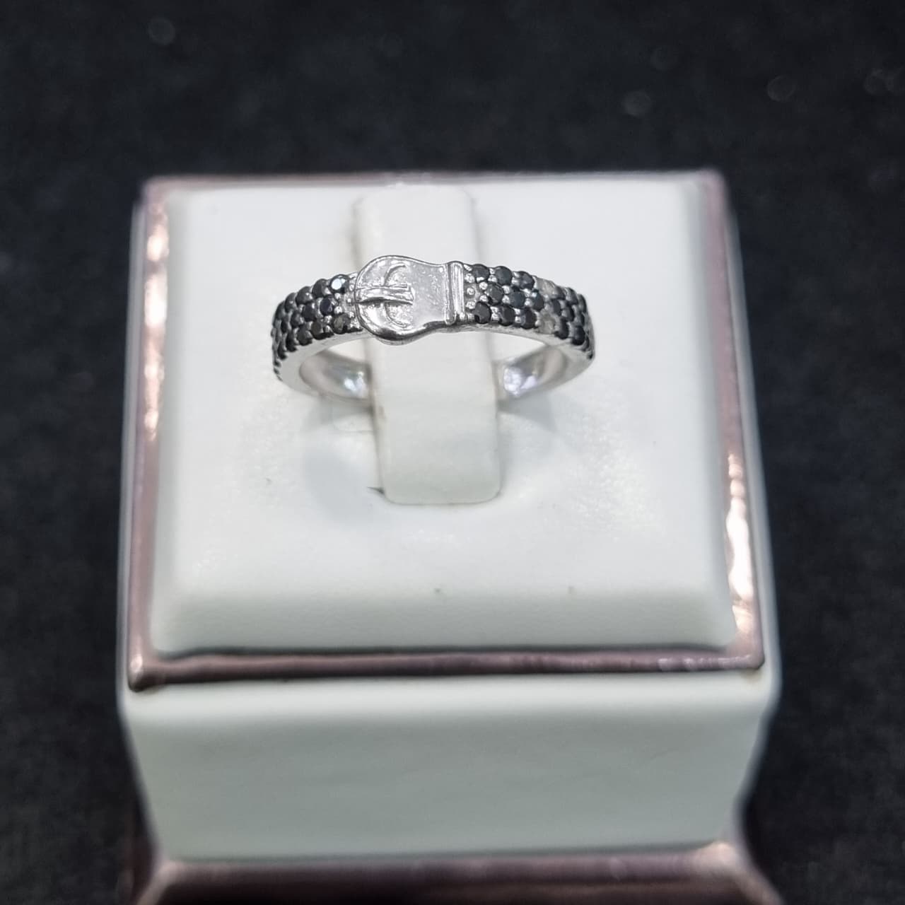 CINCIN GESPER MATA HITAM