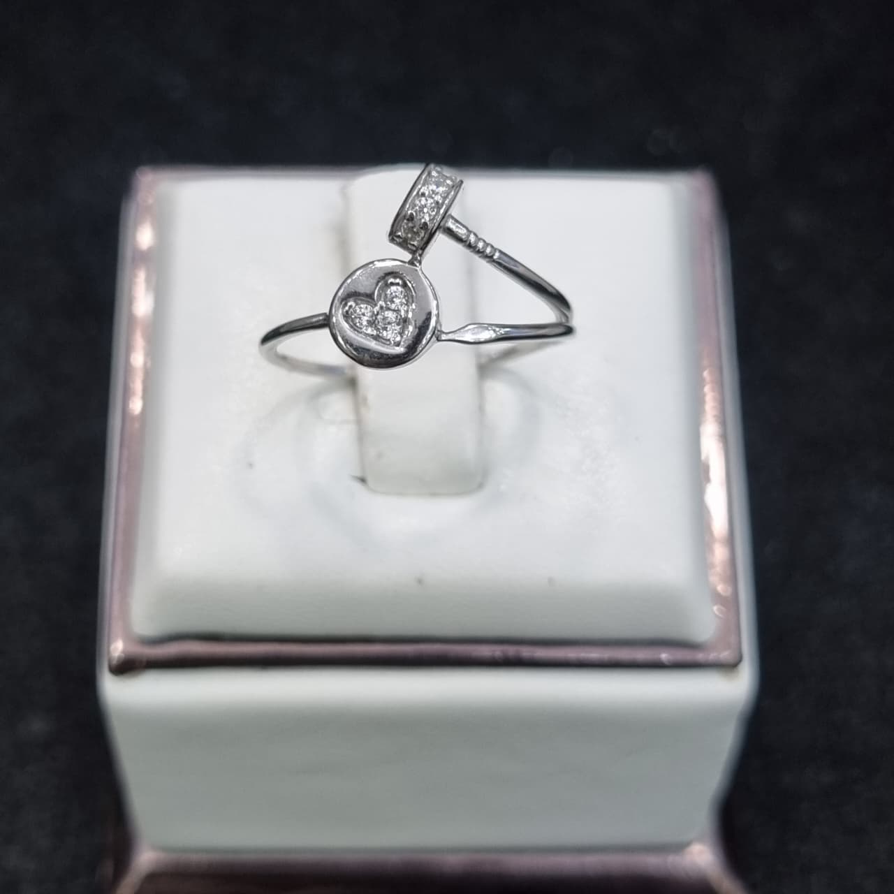 CINCIN PAKU LOVE MATA AD