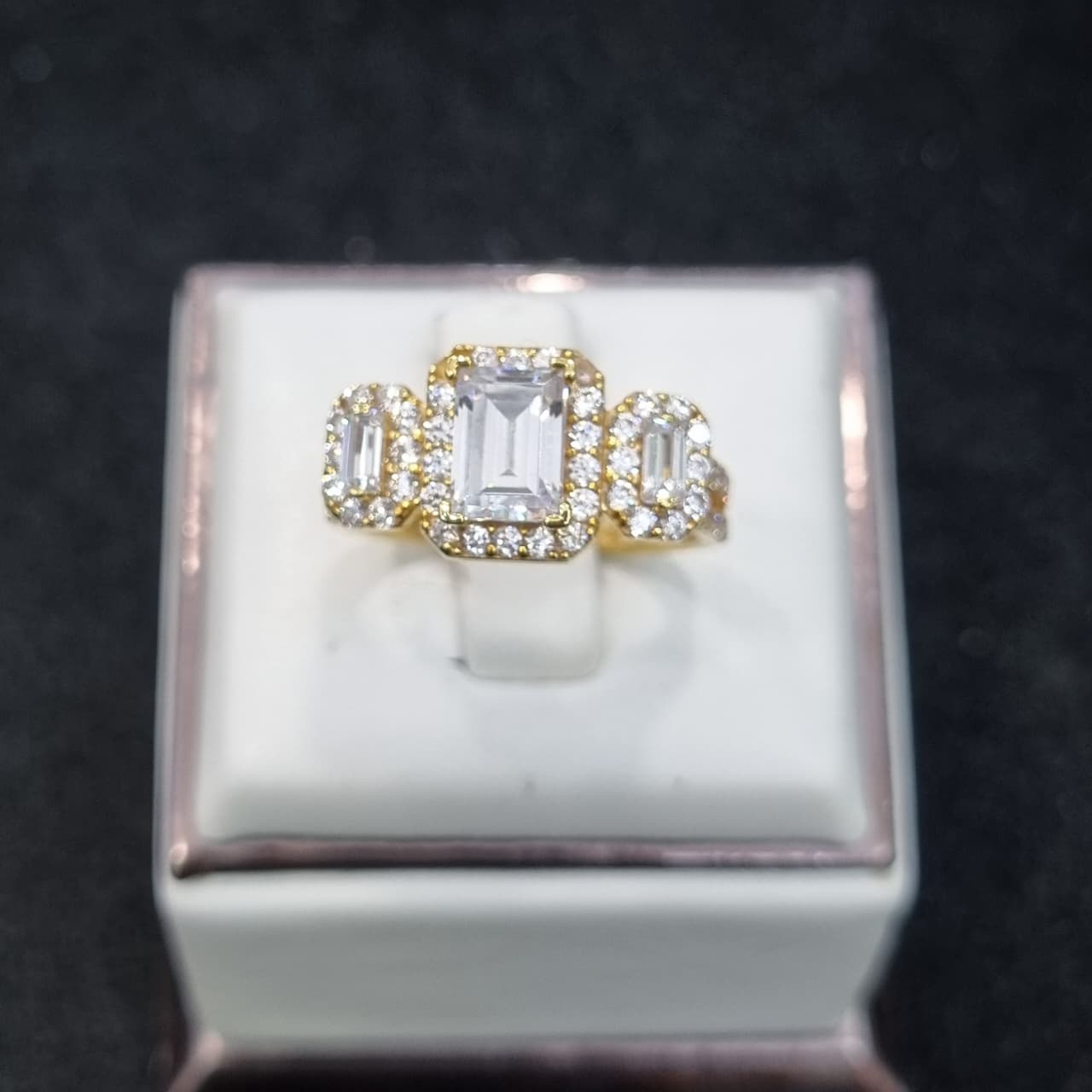 CINCIN 3 KOTAK MATA RACHEL