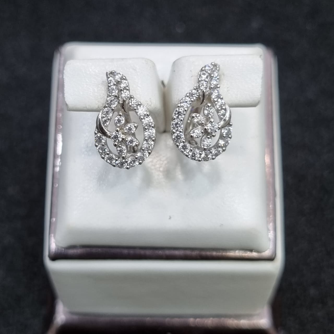 ANTING JPT DAUN BUNGA MT