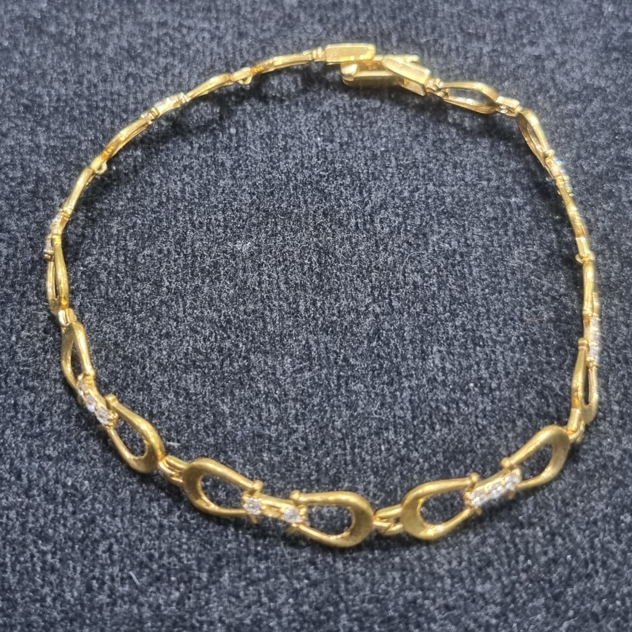 GELANG R EIGNER MATA AD