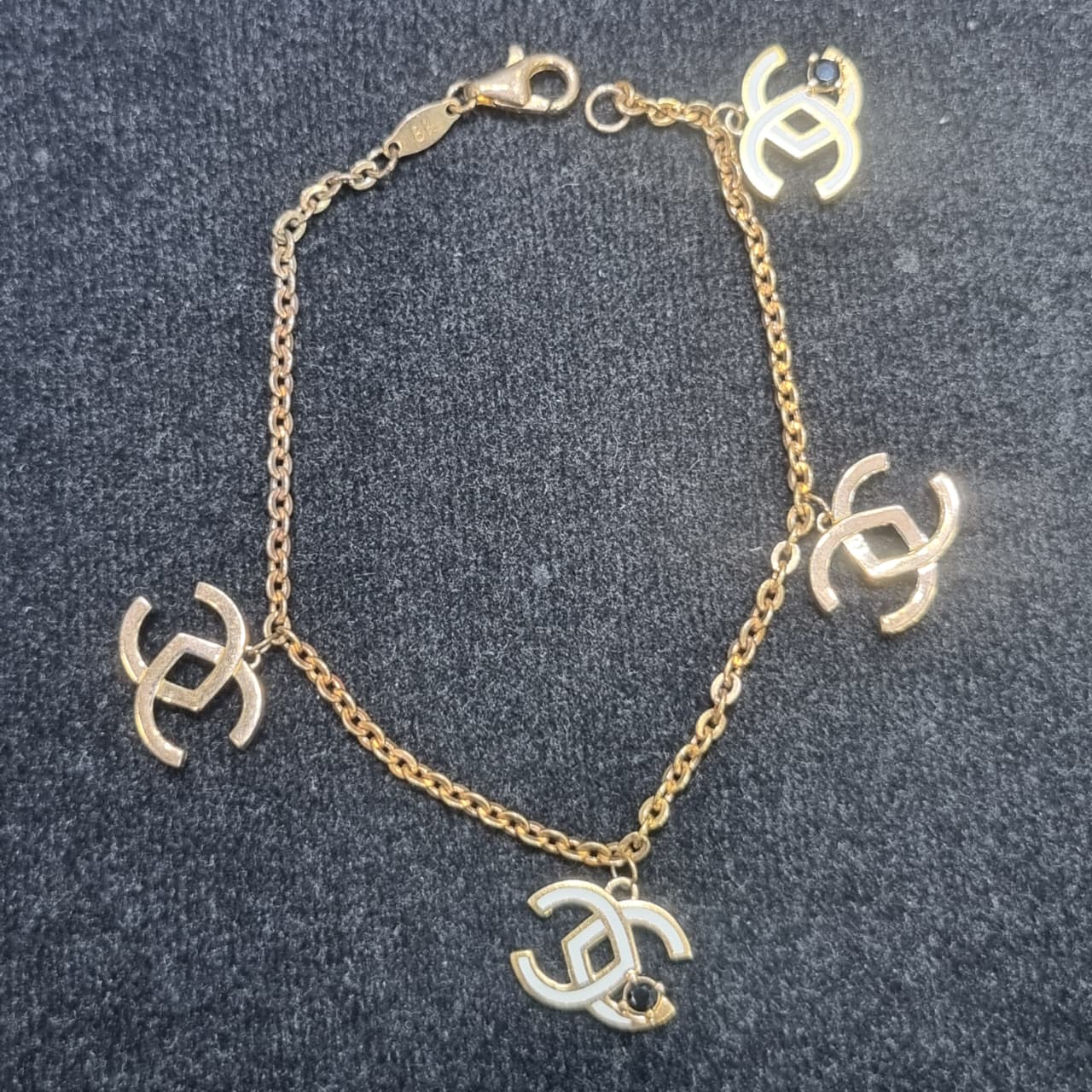GELANG R NORI 4 CHANEL MATA HITAM CAT PUTIH